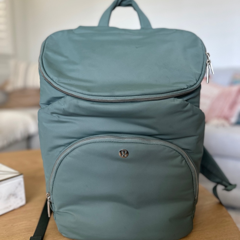 lululemon new parent backpack